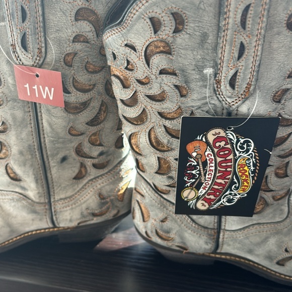 NWT gorgeous cow boy boots - Picture 4 of 5